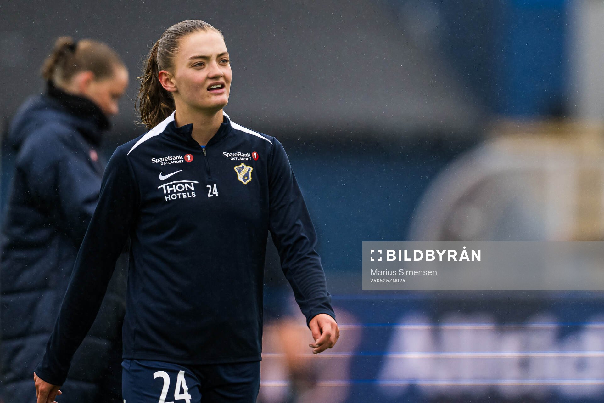 Guro Hammer Røn of Stabæk warms up ahead of the Toppserien football match between Stabæk and LSK Kvinner on May 25, 2025 in Bekkestua.