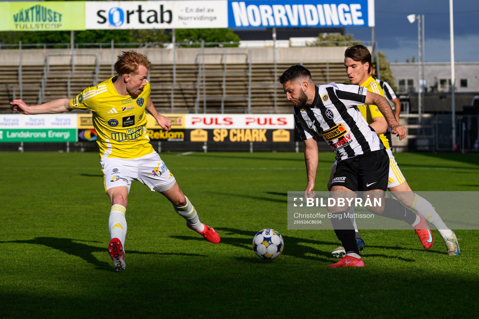 Falkenbergs Linus Borgström och Landskronas Edi Sylisufaj