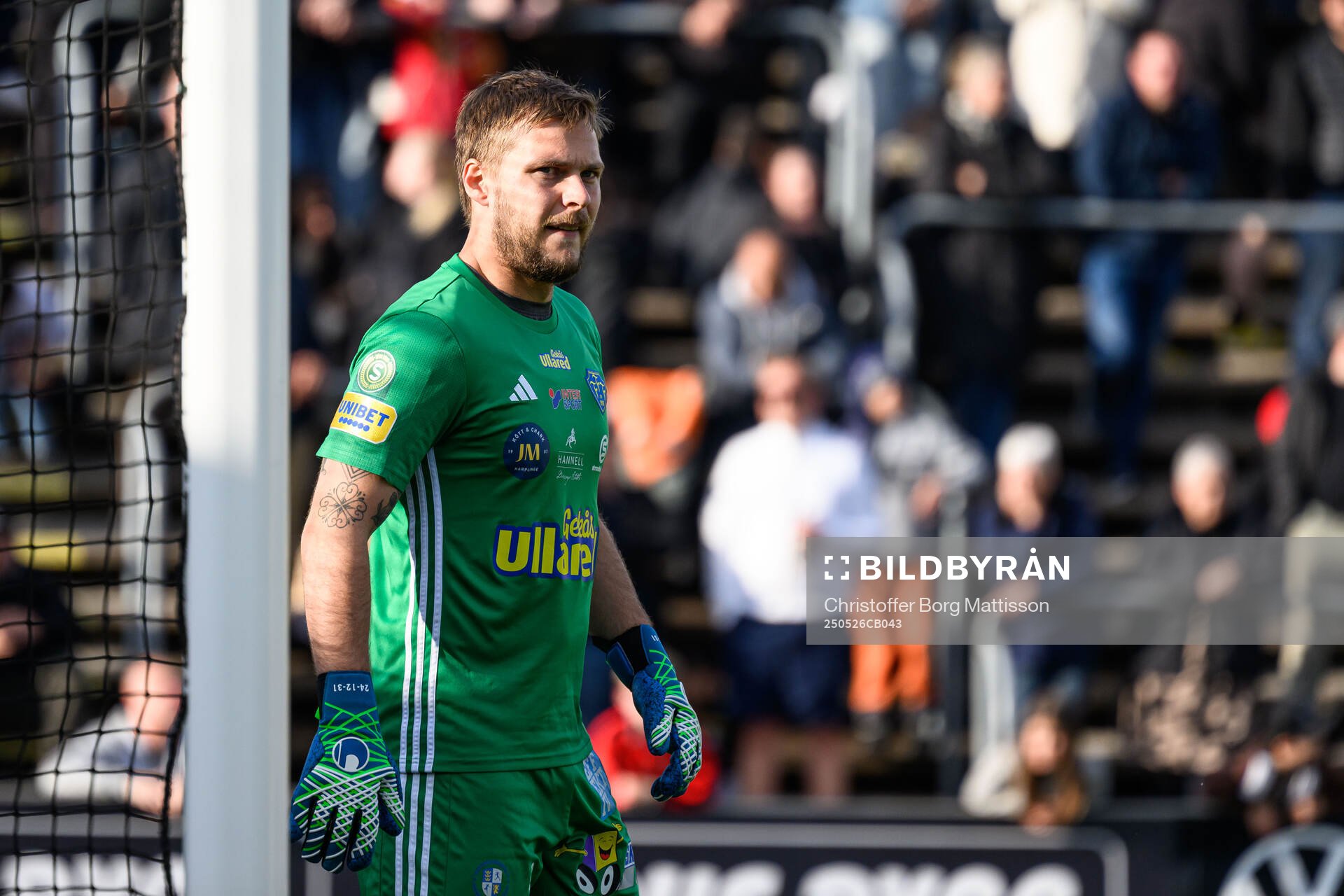 Falkenbergs målvakt Anton Andersson under fotbollsmatchen i Superettan mellan Landskrona och Falkenberg den 26 maj 2025 i Landskrona.