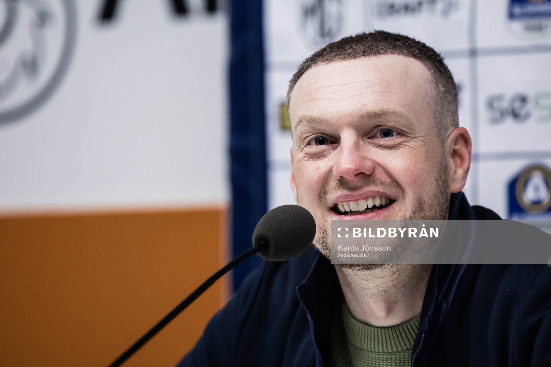 Hammarbys tränare Kim Hellberg under presskonferensen efter fotbollsmatchen i Allsvenskan mellan Hammarby och Degerfors den 26 maj 2025 i Stockholm.