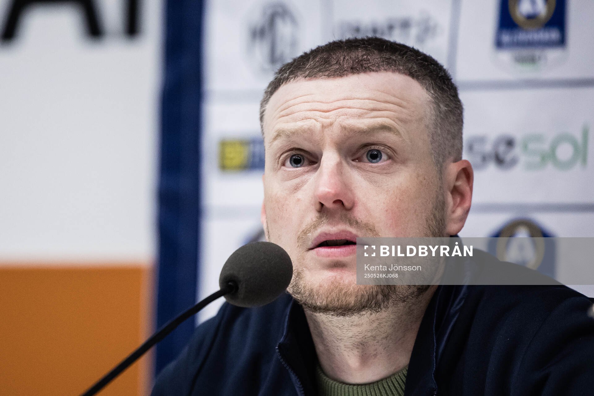 Hammarbys tränare Kim Hellberg under presskonferensen efter fotbollsmatchen i Allsvenskan mellan Hammarby och Degerfors den 26 maj 2025 i Stockholm.