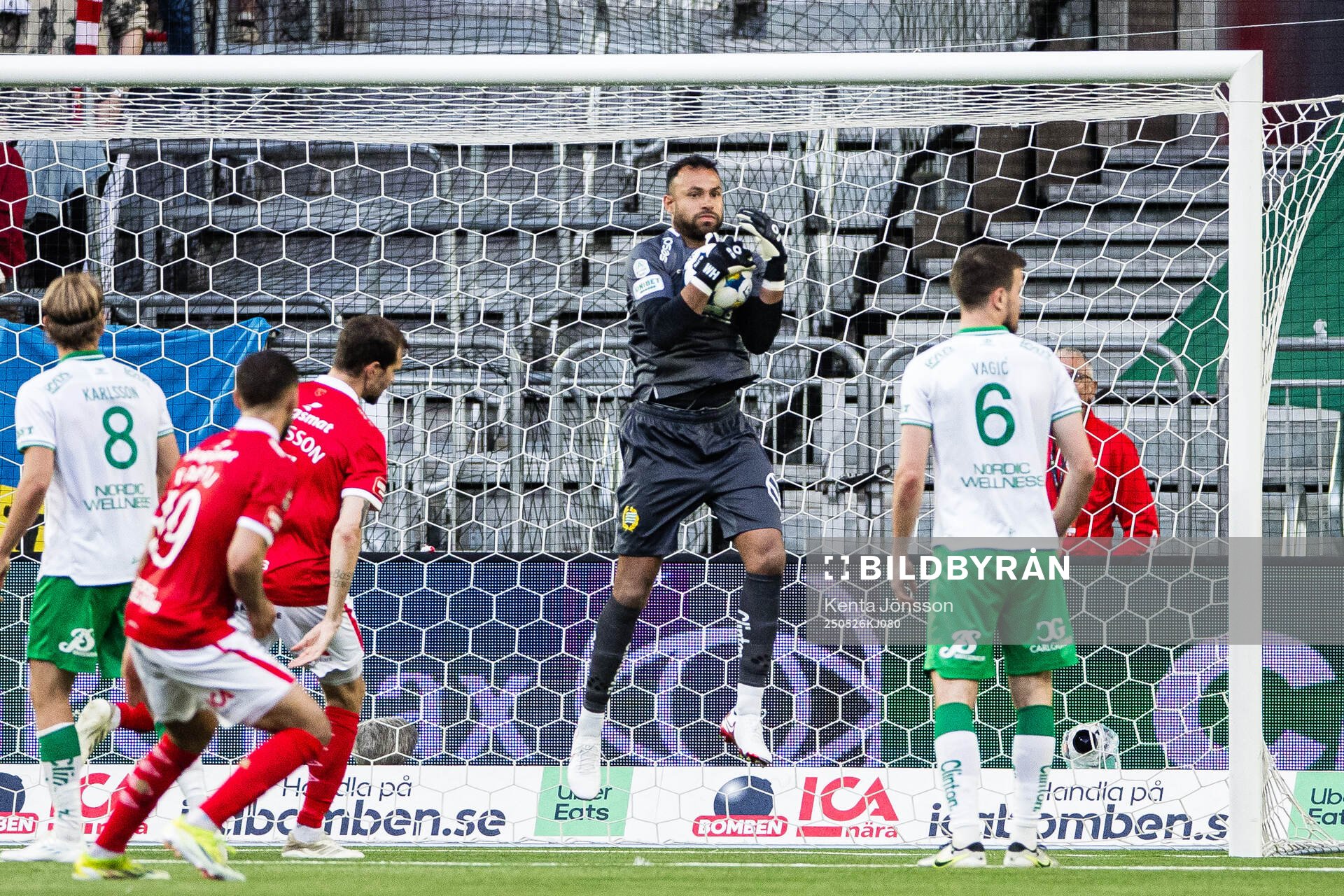 Hammarbys målvakt Warner Hahn under fotbollsmatchen i Allsvenskan mellan Hammarby och Degerfors den 26 maj 2025 i Stockholm. 