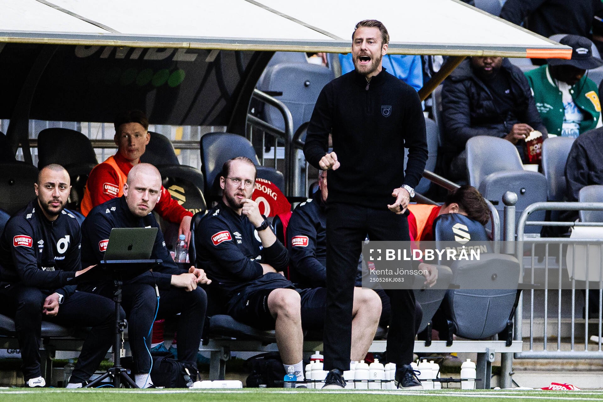 Degerfors tränare William Lundin under fotbollsmatchen i Allsvenskan mellan Hammarby och Degerfors den 26 maj 2025 i Stockholm. 