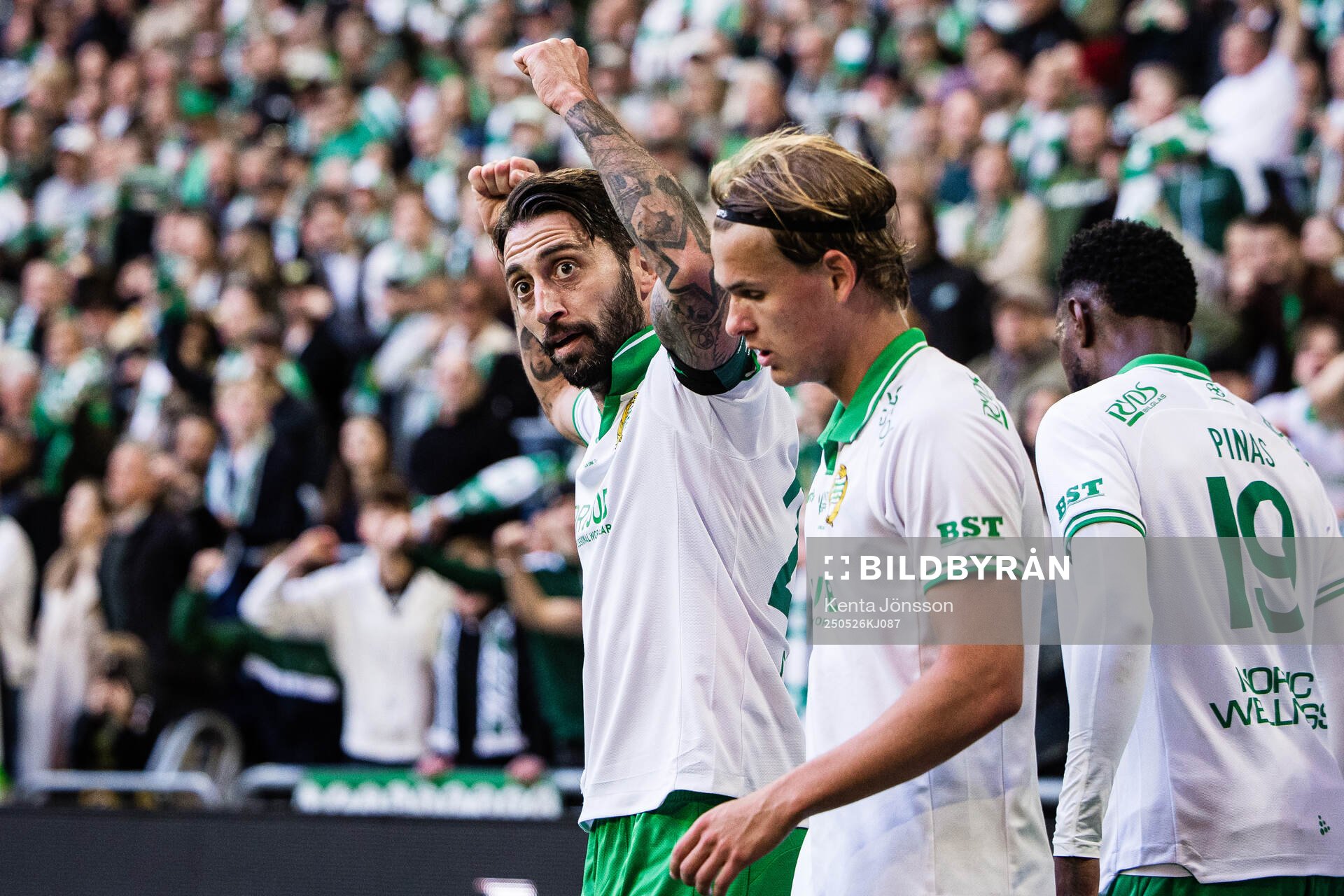 Hammarbys Nahir Besara jublar efter 1-0 under fotbollsmatchen i Allsvenskan mellan Hammarby och Degerfors den 26 maj 2025 i Stockholm. 