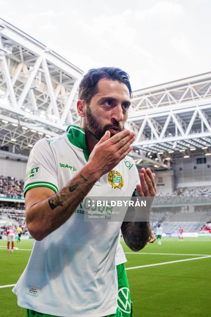 Hammarbys Nahir Besara jublar