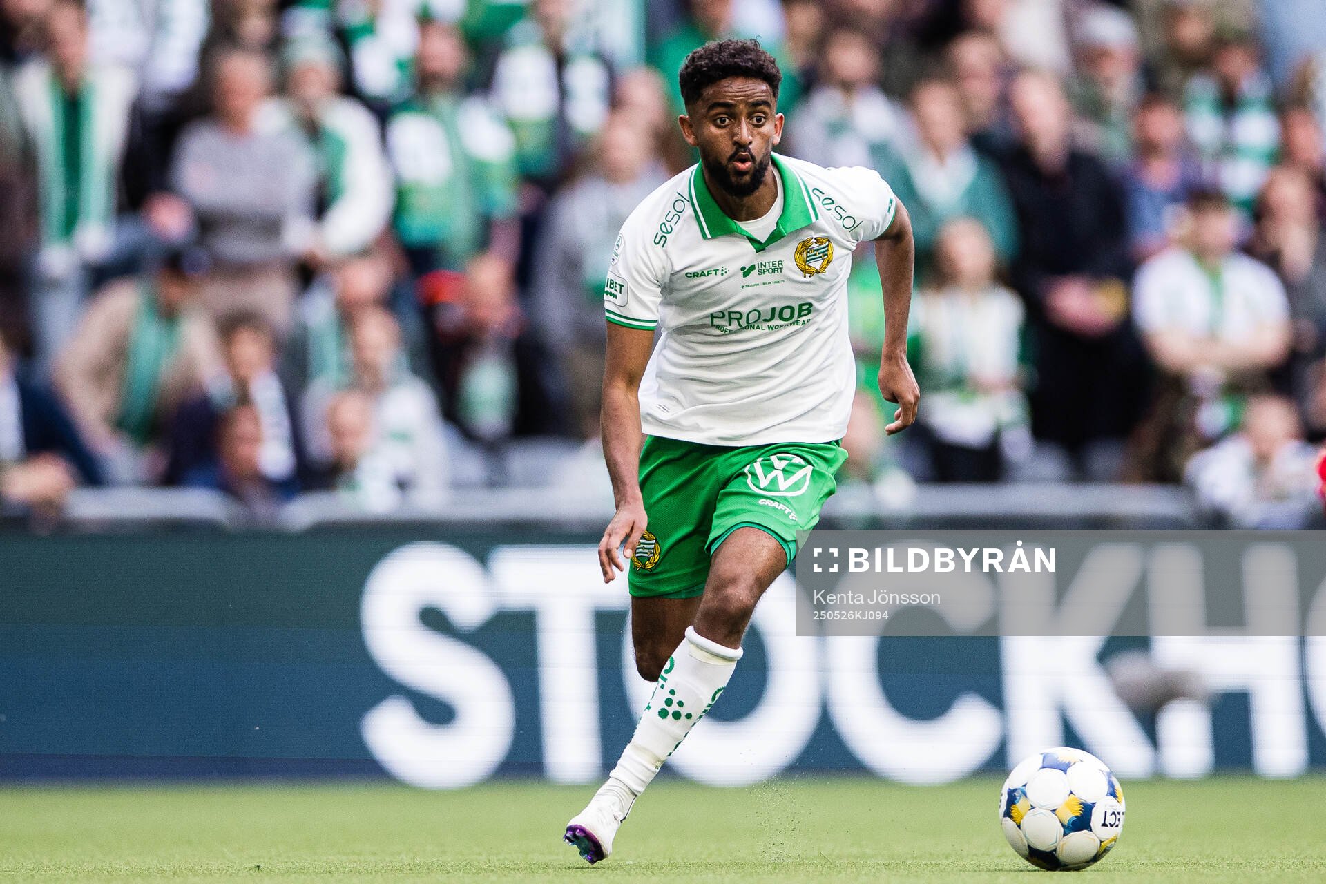 Hammarbys Tesfaldet Tekie under fotbollsmatchen i Allsvenskan mellan Hammarby och Degerfors den 26 maj 2025 i Stockholm. 