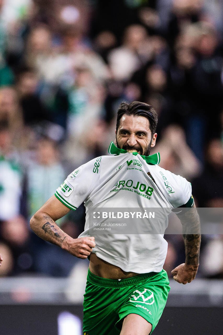 Hammarbys Nahir Besara jublar efter 1-0 under fotbollsmatchen i Allsvenskan mellan Hammarby och Degerfors den 26 maj 2025 i Stockholm. 