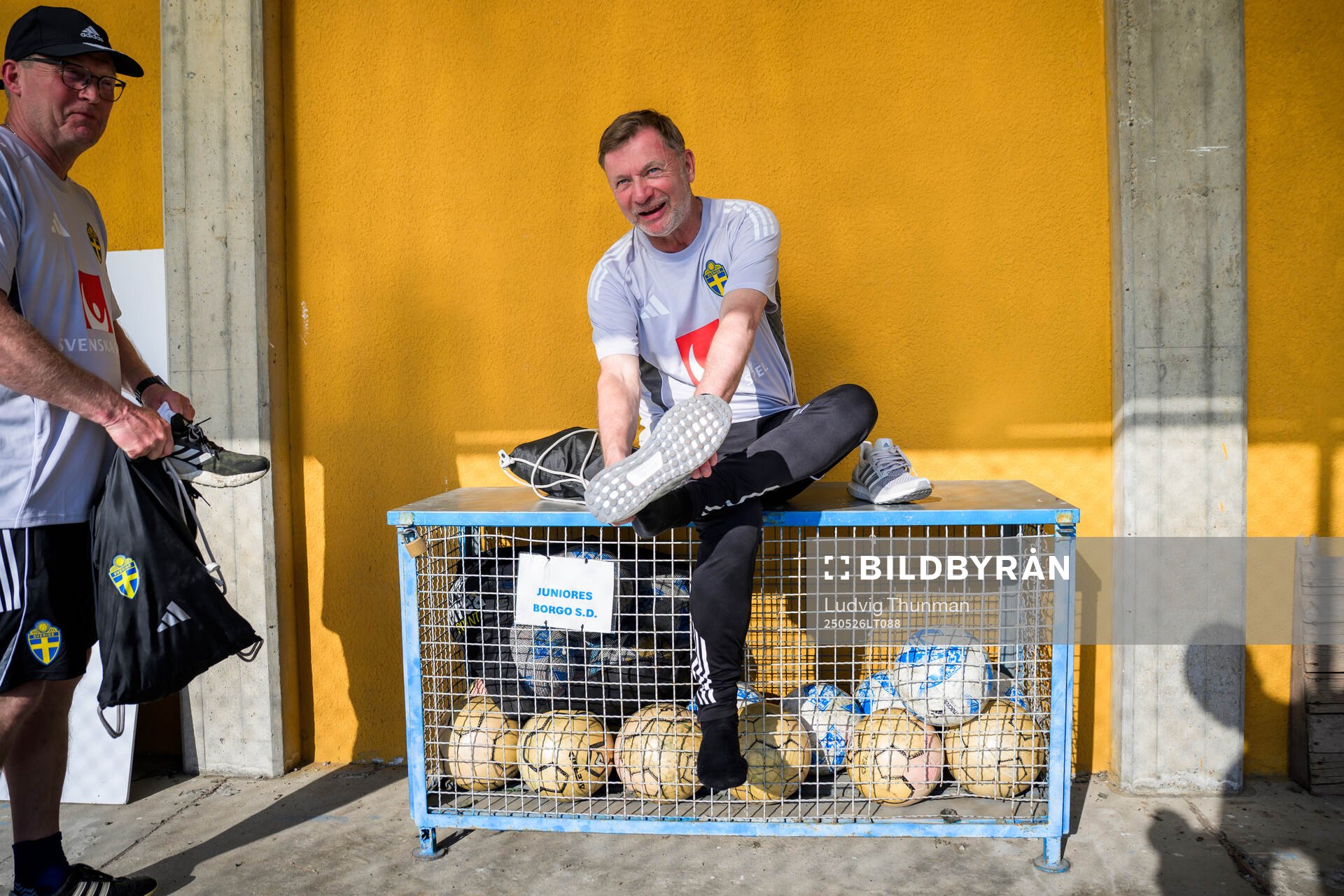 Head coach Peter Gerhardsson of the Swedish women’s national football team after a training session on May 26, 2025 in Fidenza. 