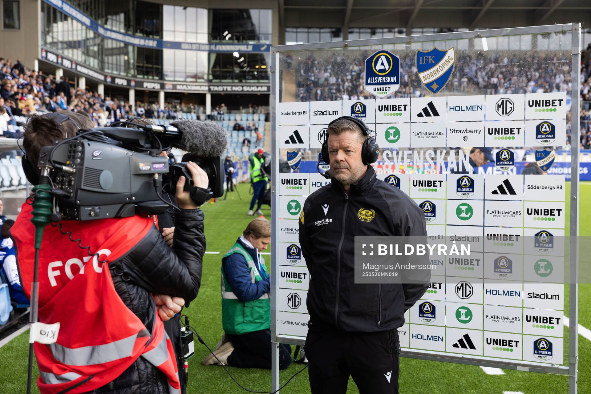 Mjällbys tränare Anders Torstensson inför fotbollsmatchen i Allsvenskan mellan IFK Norrköping och Mjällby den 26 maj 2025 i Norrköping.