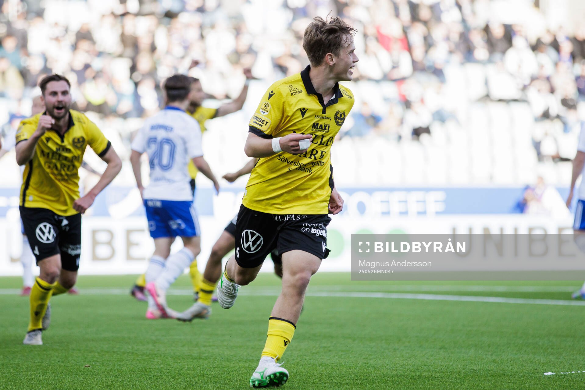 Mjällbys Ludwig Malachowski Thorell jublar efter 0-1 under fotbollsmatchen i Allsvenskan mellan IFK Norrköping och Mjällby den 26 maj 2025 i Norrköping.