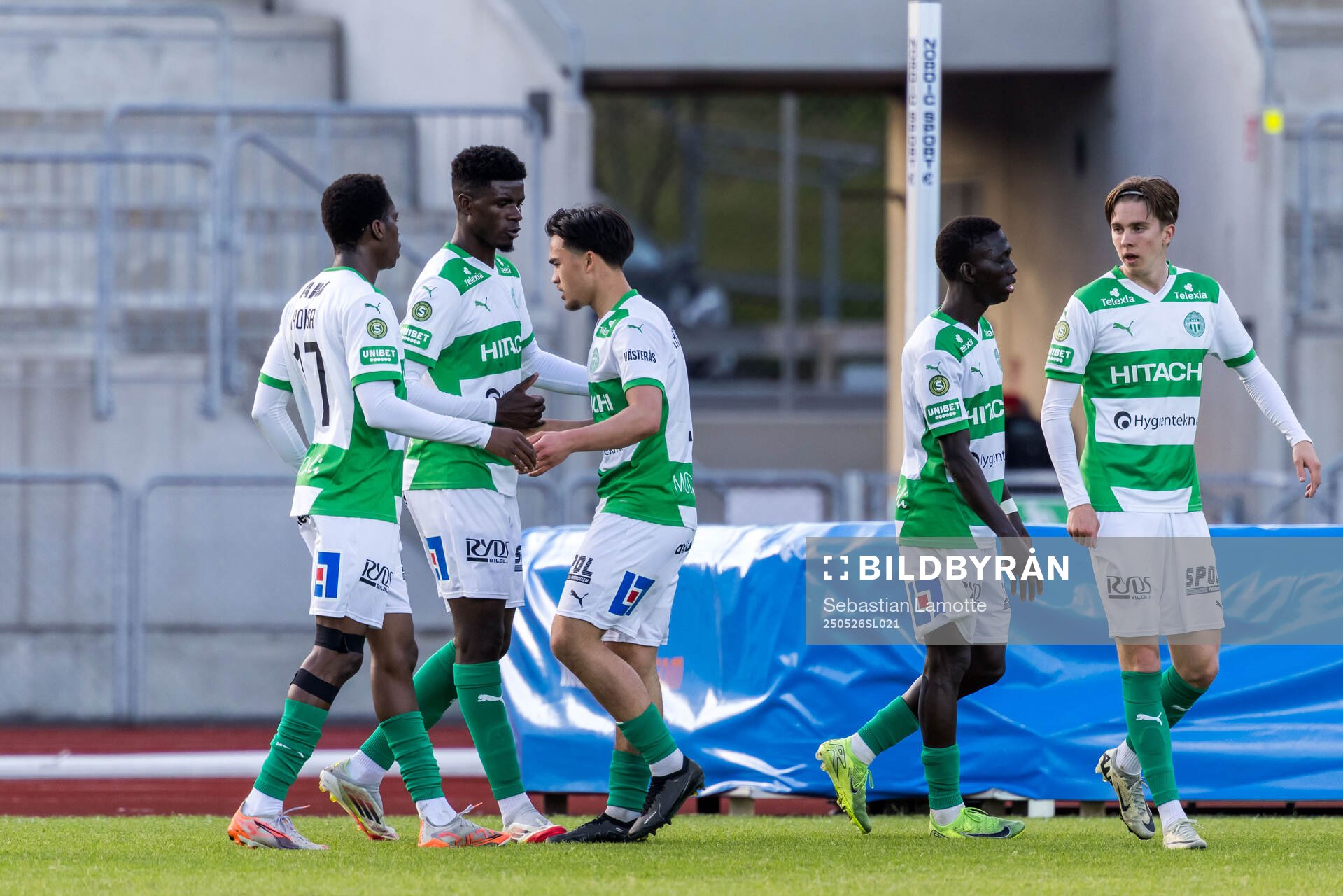 Västerås Aaron Le Forestier Banind Bibout jublar efter 1-2 under fotbollsmatchen i Superettan mellan Oddevold och Västerås den 26 maj 2025 i Uddevalla.