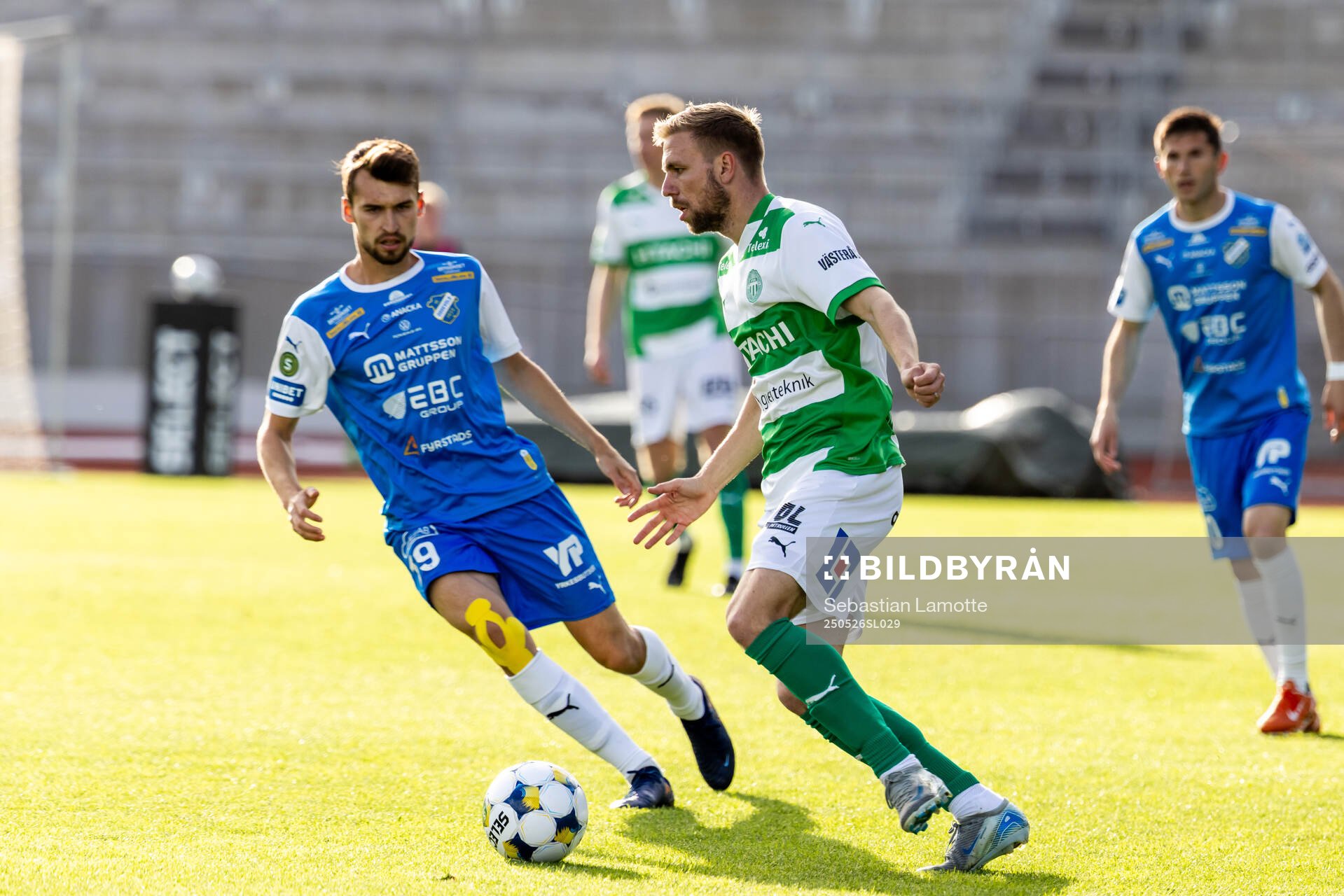 Västerås Karl Gunnarsson under fotbollsmatchen i Superettan mellan Oddevold och Västerås den 26 maj 2025 i Uddevalla. 