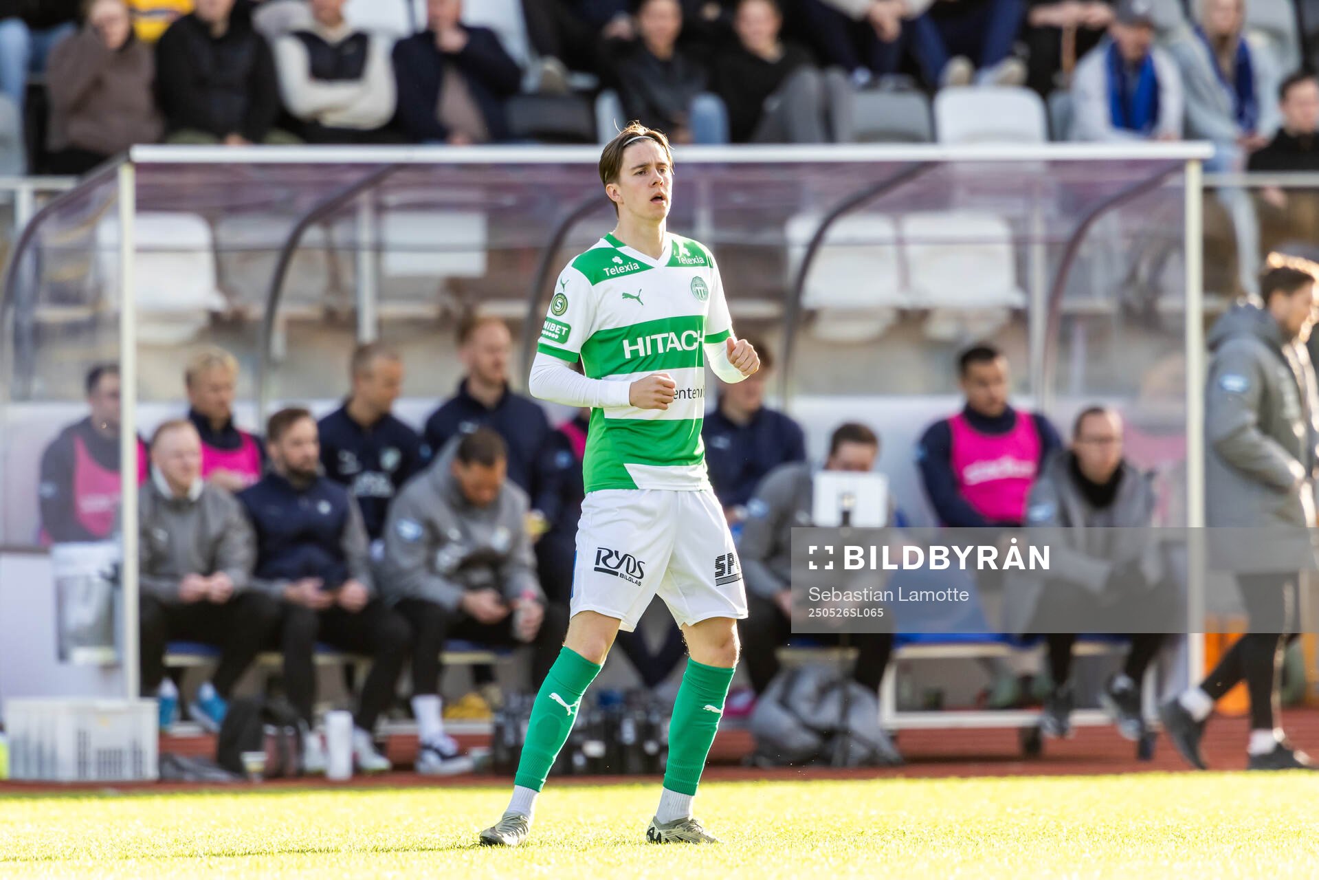 Västerås Max Larsson under fotbollsmatchen i Superettan mellan Oddevold och Västerås den 26 maj 2025 i Uddevalla. 