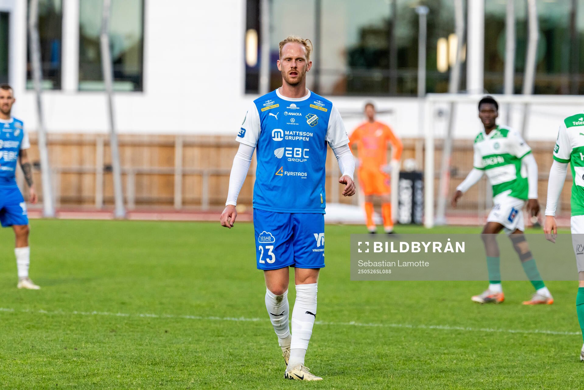 Oddevolds Viktor Kruger under fotbollsmatchen i Superettan mellan Oddevold och Västerås den 26 maj 2025 i Uddevalla. 