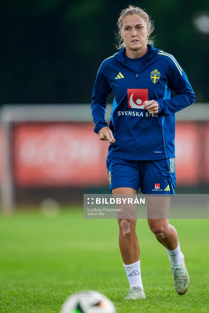 Filippa Angeldahl of the Swedish women’s national football team during a training session on May 27, 2025 in Fidenza. 