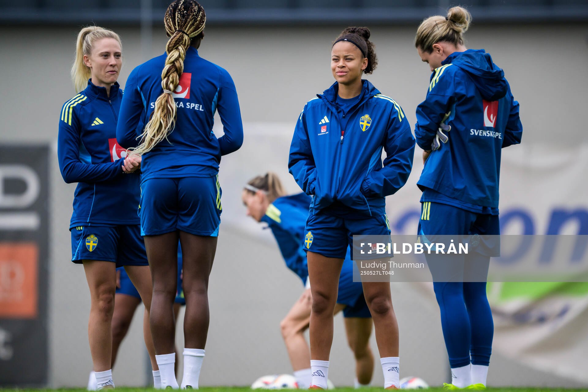 Rebecka Blomqvist, Felicia Schröder and goalkeeper Jennifer Falk of the Swedish women’s national football team during a training session on May 27, 2025 in Fidenza.