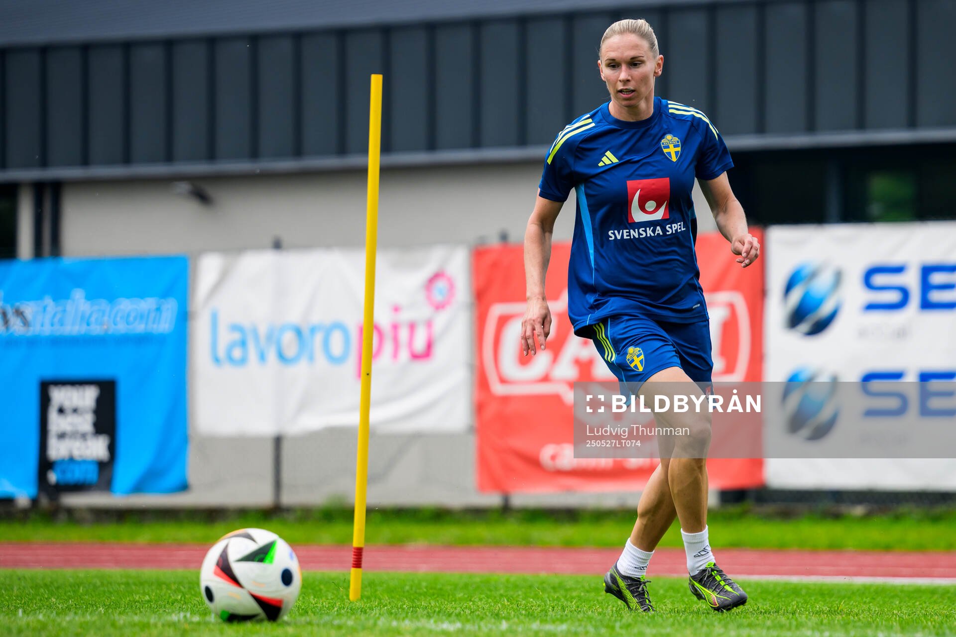 Jonna Andersson of the Swedish women’s national football team during a training session on May 27, 2025 in Fidenza. 
