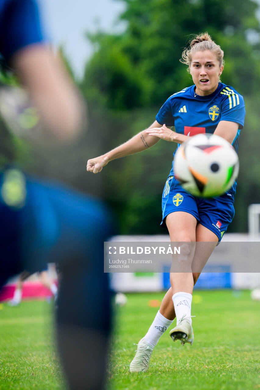 Filippa Angeldahl of the Swedish women’s national football team during a training session on May 27, 2025 in Fidenza. 