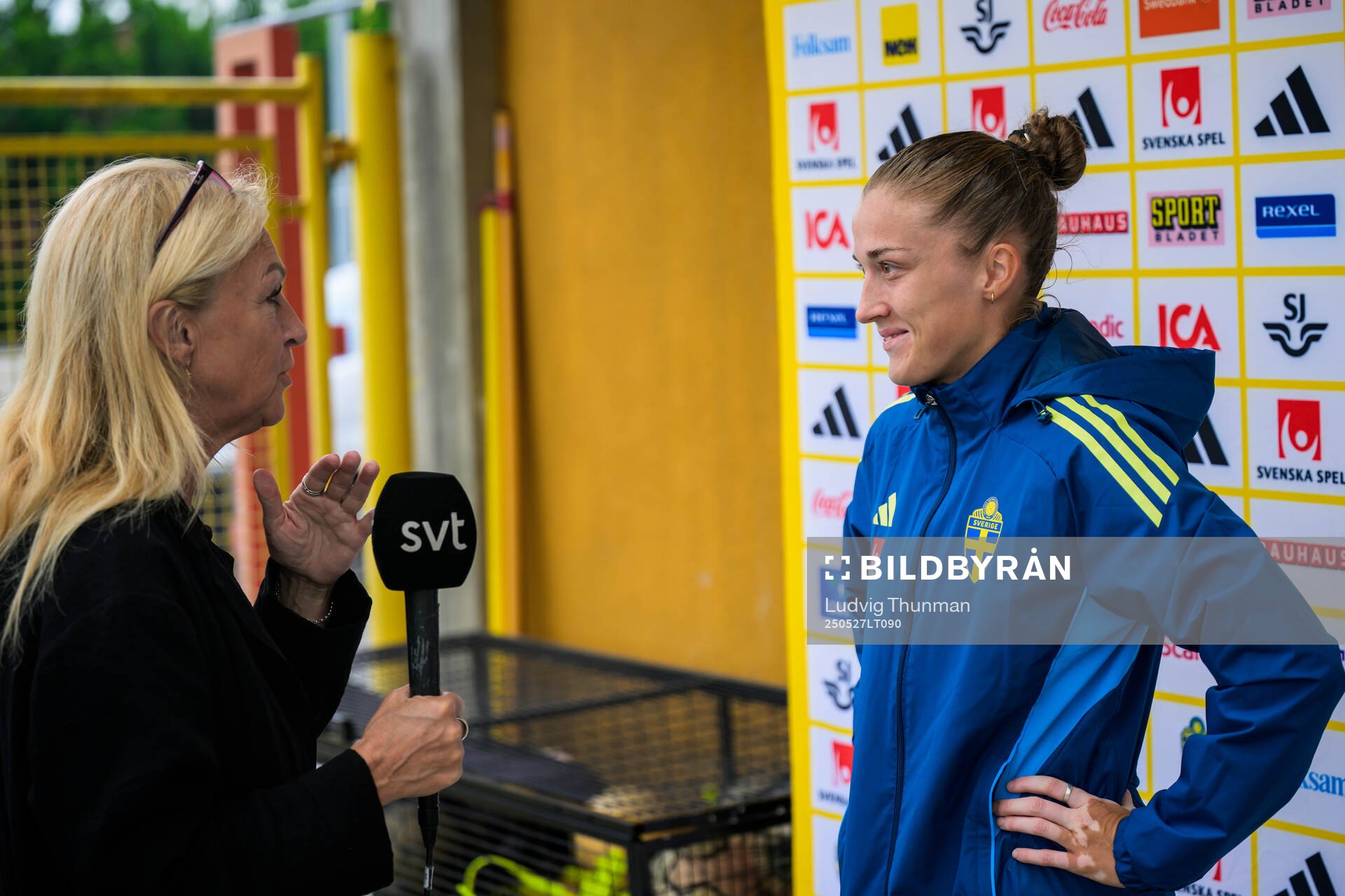Filippa Angeldahl of the Swedish women’s national football team is interviewed by the media after a training session on May 27, 2025 in Fidenza. 