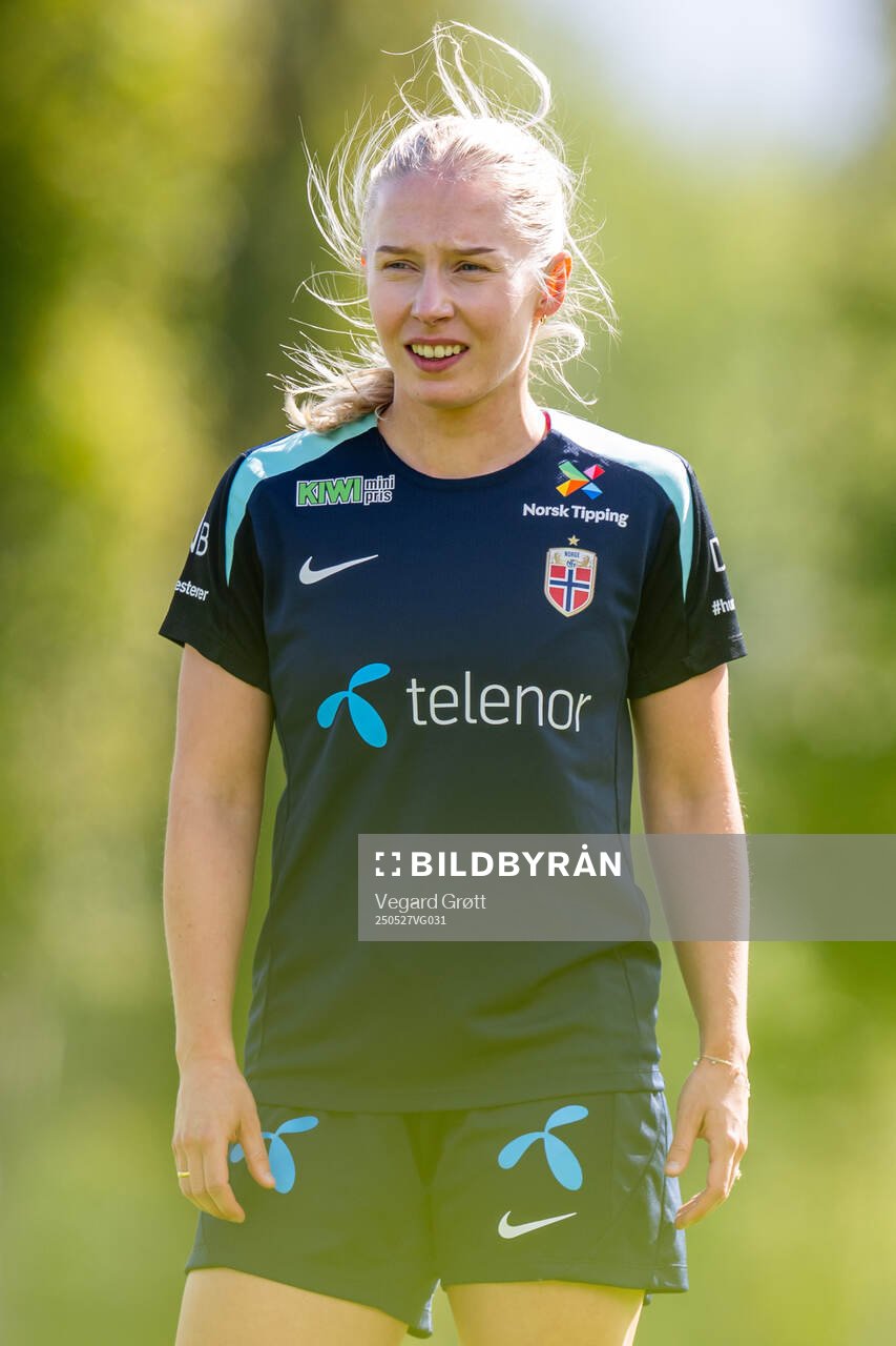 Thea Bjelde of the Norwegian women's national football team during a training session on May 27, 2025 in Trondheim. 