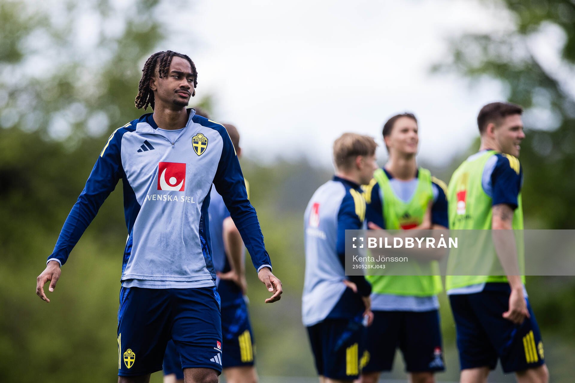 Jonah Kusi Asare of the Swedish men's national football team during a training session on May 28, 2025 in Stockholm. 