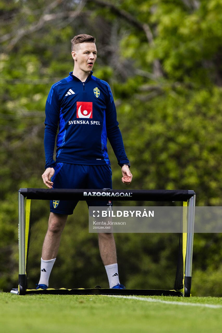 Goalkeeper coach Maths Elfvendal of the Swedish men's national football team during a training session on May 28, 2025 in Stockholm. 