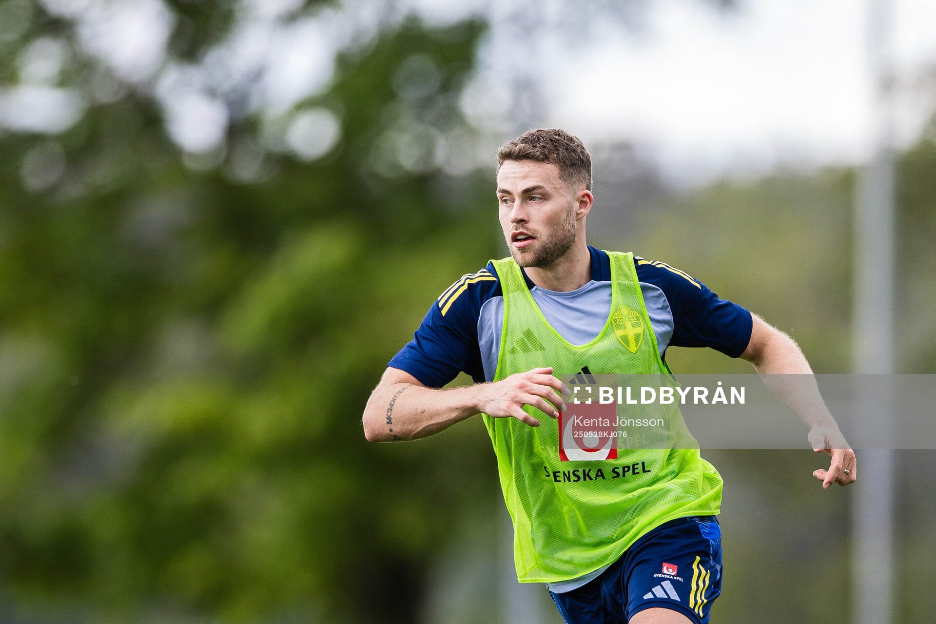 Gabriel Gudmundsson of the Swedish men's national football team during a training session on May 28, 2025 in Stockholm. 