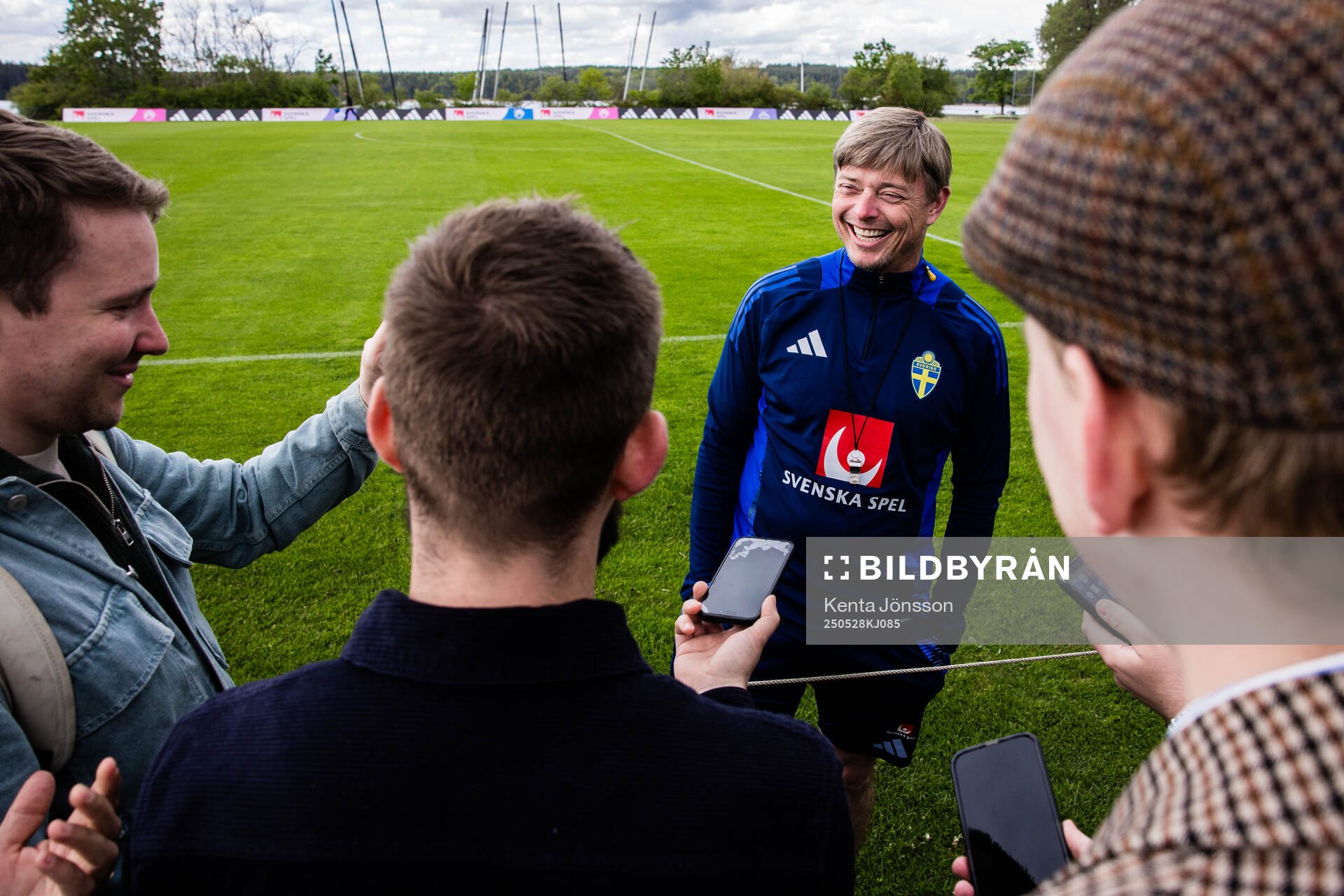 Head coach Jon Dahl Tomasson of the Swedish men's national football team are being interviewed during a training session on May 28, 2025 in Stockholm. 