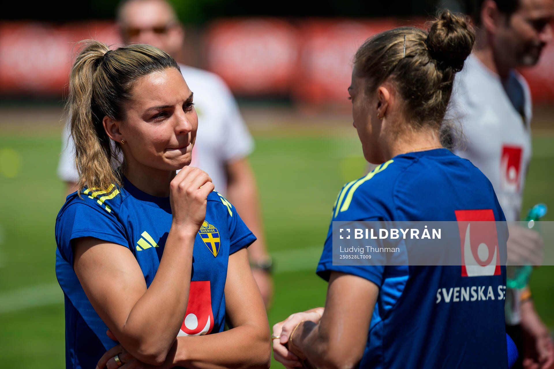 Johanna Rytting Kaneryd and Filippa Angeldahl of the Swedish women’s national football team during a training session on May 28, 2025 in Fidenza. 