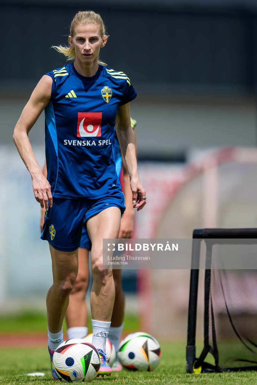 Sofia Jakobsson of the Swedish women’s national football team during a training session on May 28, 2025 in Fidenza. 