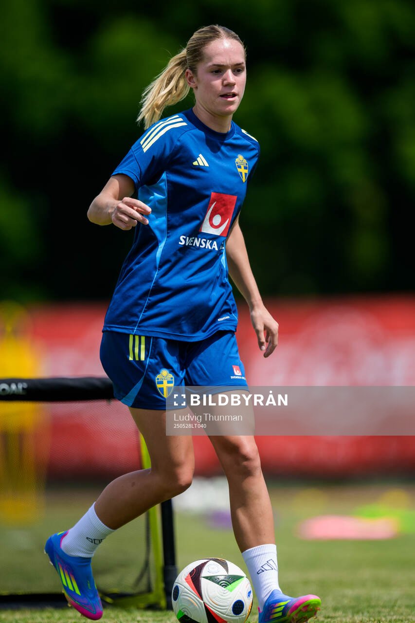 Hanna Lundkvist of the Swedish women’s national football team during a training session on May 28, 2025 in Fidenza. 
