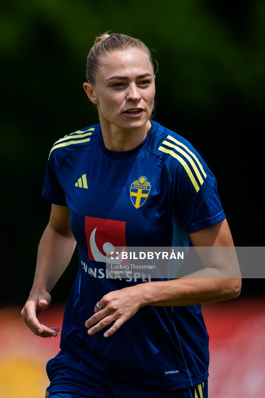 Fridolina Rolfö of the Swedish women’s national football team during a training session on May 28, 2025 in Fidenza. 
