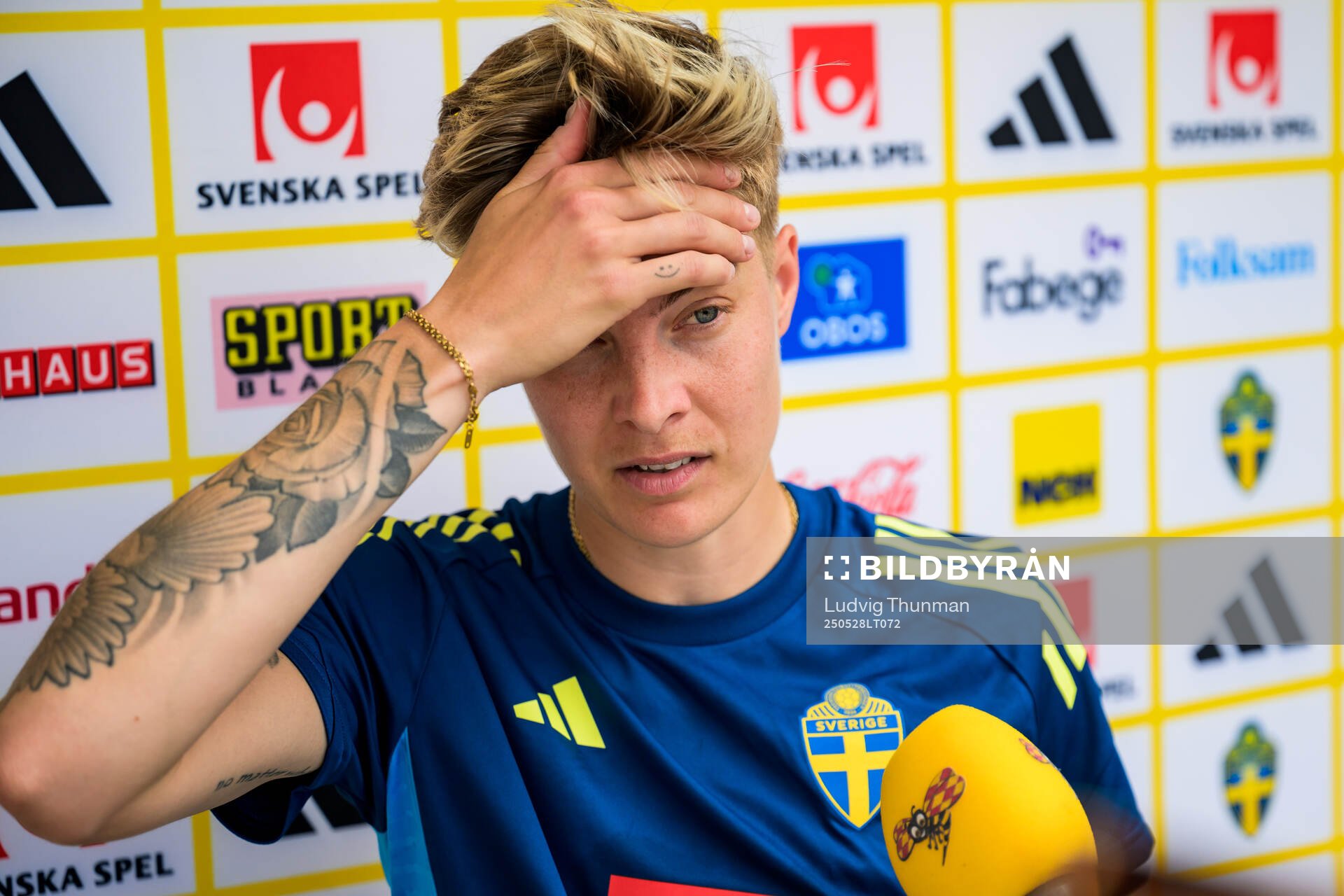 Lina Hurtig of the Swedish women’s national football team is interviewed by the media after a training session on May 28, 2025 in Fidenza. 