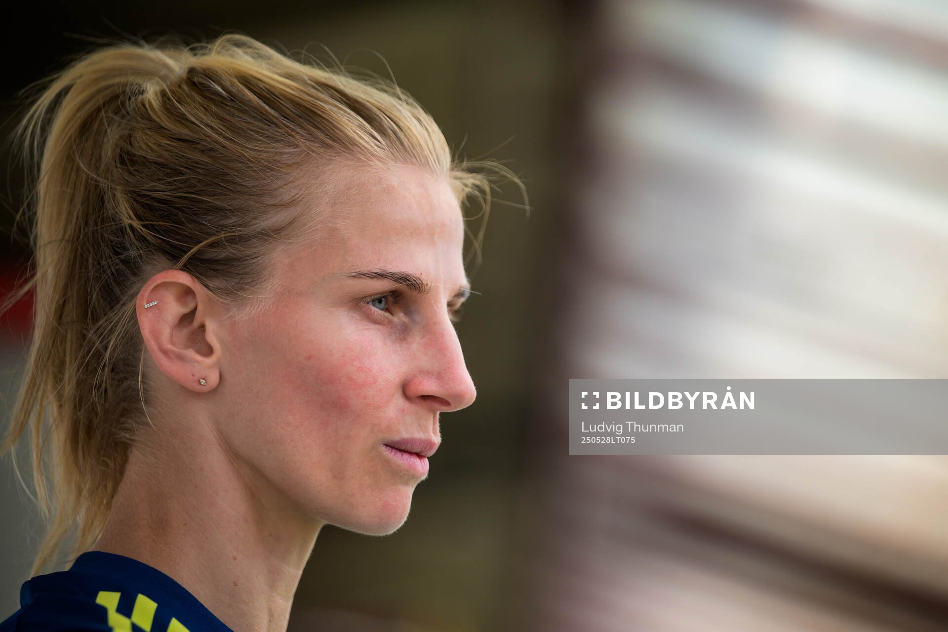 Sofia Jakobsson of the Swedish women’s national football team is interviewed by the media after a training session on May 28, 2025 in Fidenza. 