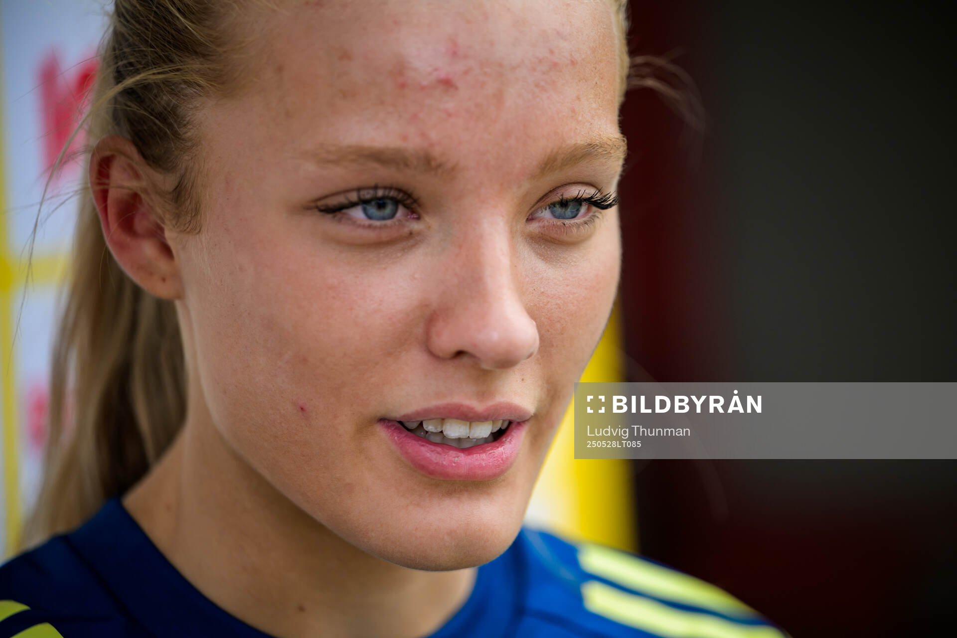 Smilla Holmberg of the Swedish women’s national football team is interviewed by the media after a training session on May 28, 2025 in Fidenza. 