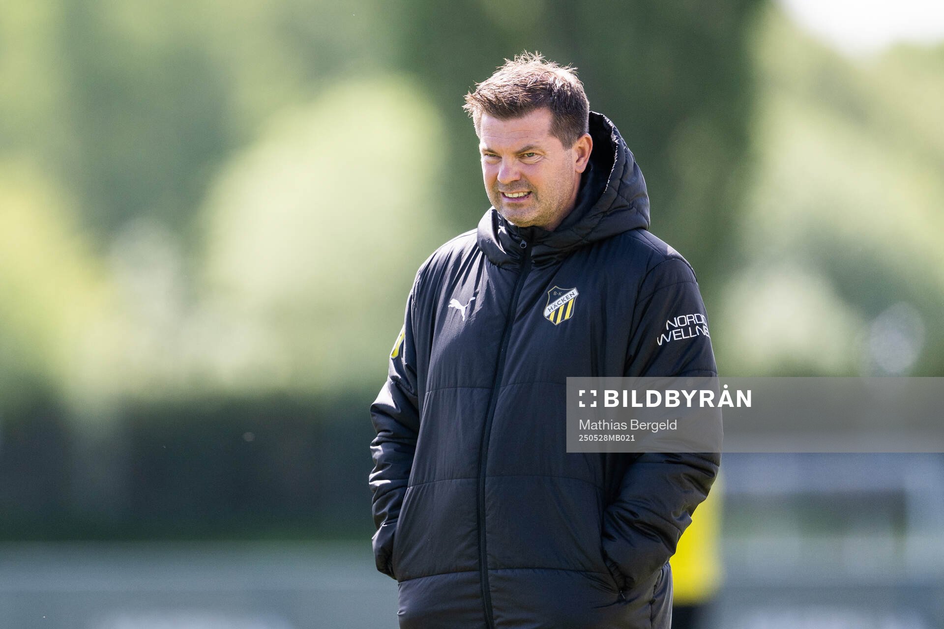 Häckens tränare Jens Gustafsson under en träning inför finalen i Svenska Cupen den 28 maj 2025 i Göteborg. 