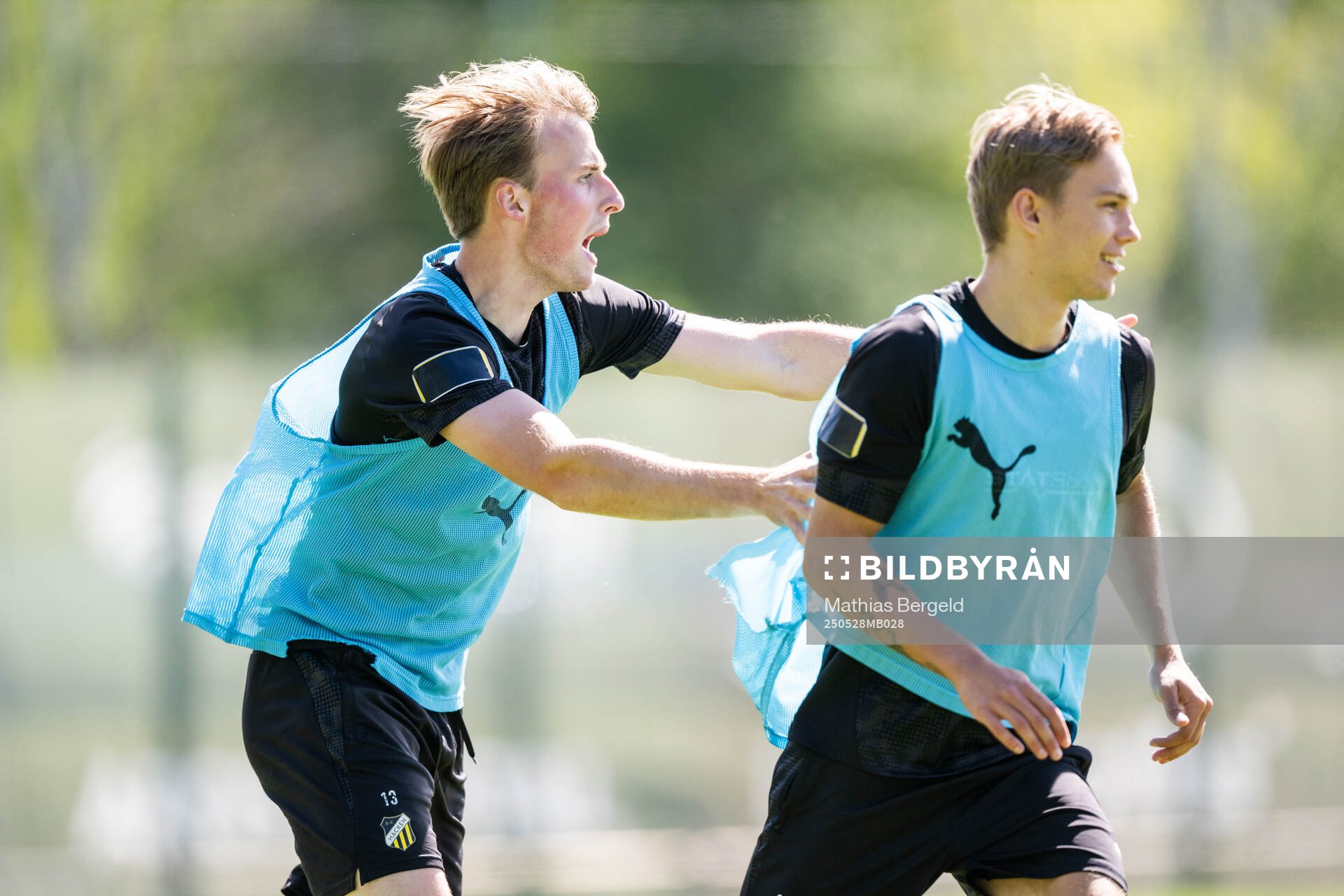 Häckens Sigge Jansson och Pontus Dahbo under en träning inför finalen i Svenska Cupen den 28 maj 2025 i Göteborg. 