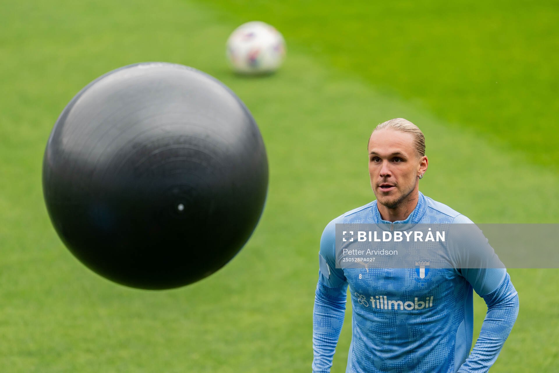 Malmö FFs Arnor Sigurdsson under en träning inför finalen i Svenska Cupen den 28 maj 2025 i Malmö. 