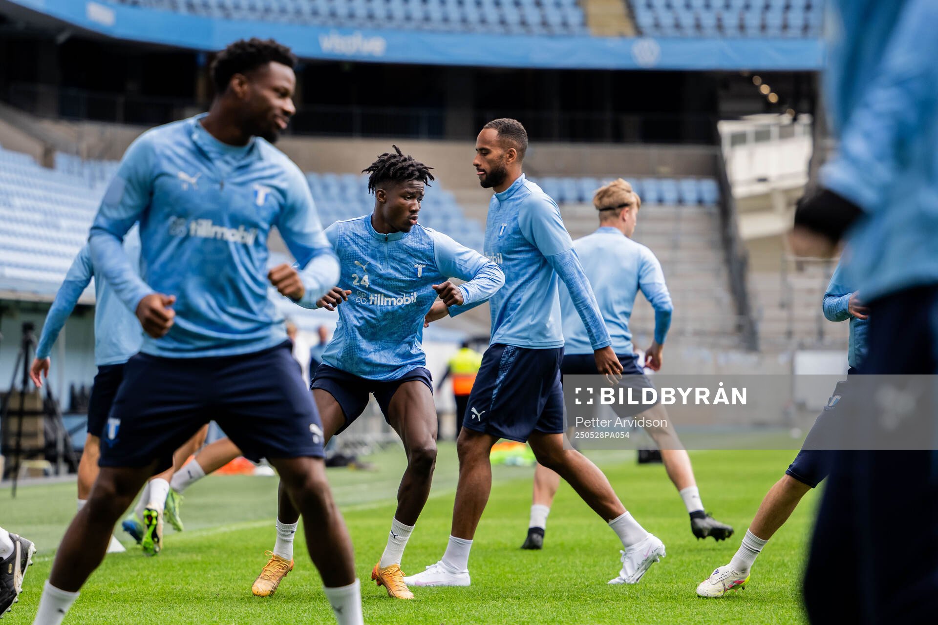 Malmö FFs Israel Anum och Isaac Kiese Thelin under en träning inför finalen i Svenska Cupen den 28 maj 2025 i Malmö. 