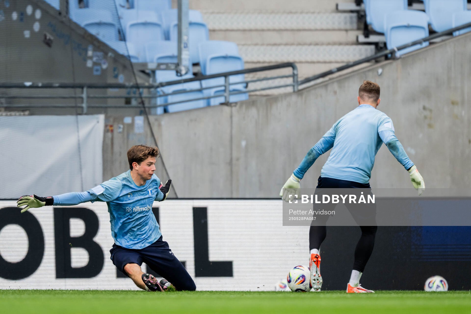 Malmö FFs målvakt Melker Ellborg under en träning inför finalen i Svenska Cupen den 28 maj 2025 i Malmö. 