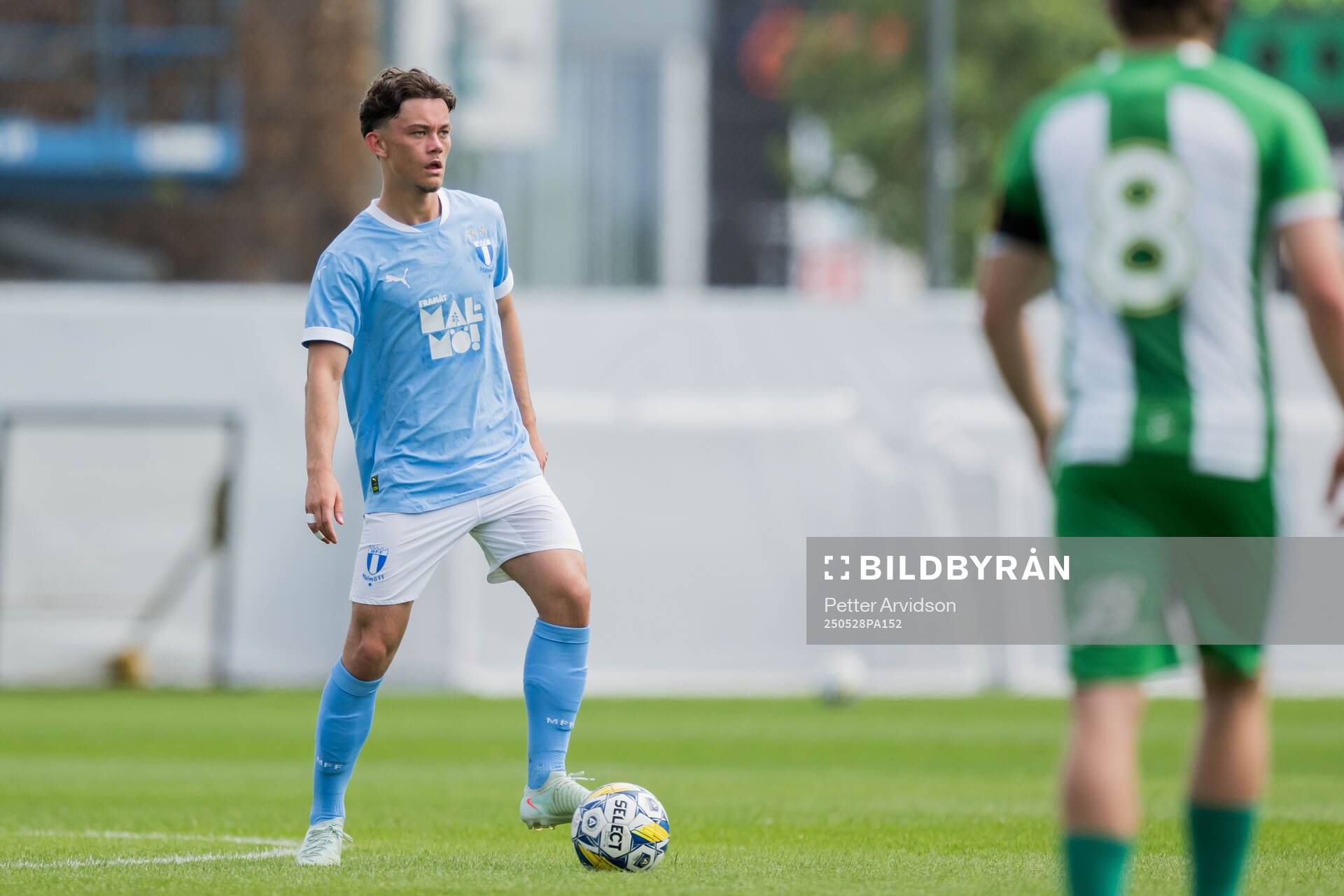 Malmö FFs Linus Larsen under finalen i P19 Ligacupen mellan Malmö FF och Hammarby den 28 maj 2025 i Malmö. 