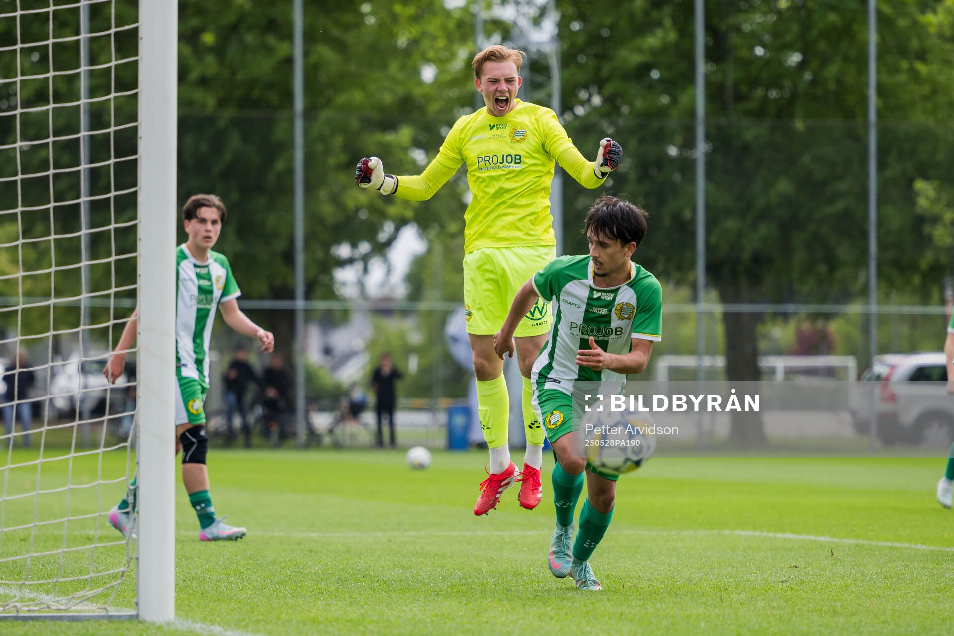Hammarbys Elton Fischerström Opancar jublar under finalen i P19 Ligacupen mellan Malmö FF och Hammarby den 28 maj 2025 i Malmö.