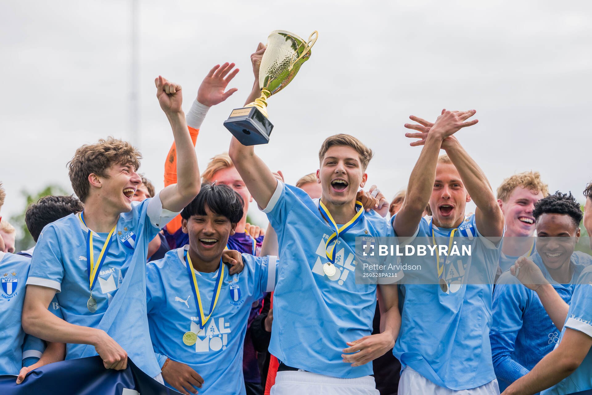 Malmö FFs Finlay Neat, Sashwat Rana, Medjen Llumnica och