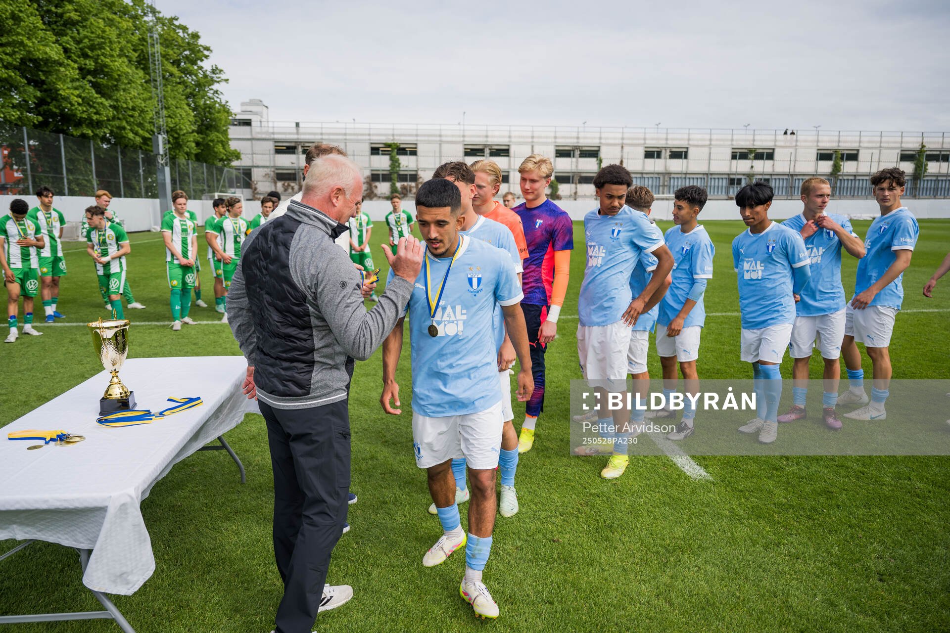 Malmö FFs Zakaria Loukili efter finalen i P19 Ligacupen mellan Malmö FF och Hammarby den 28 maj 2025 i Malmö. 