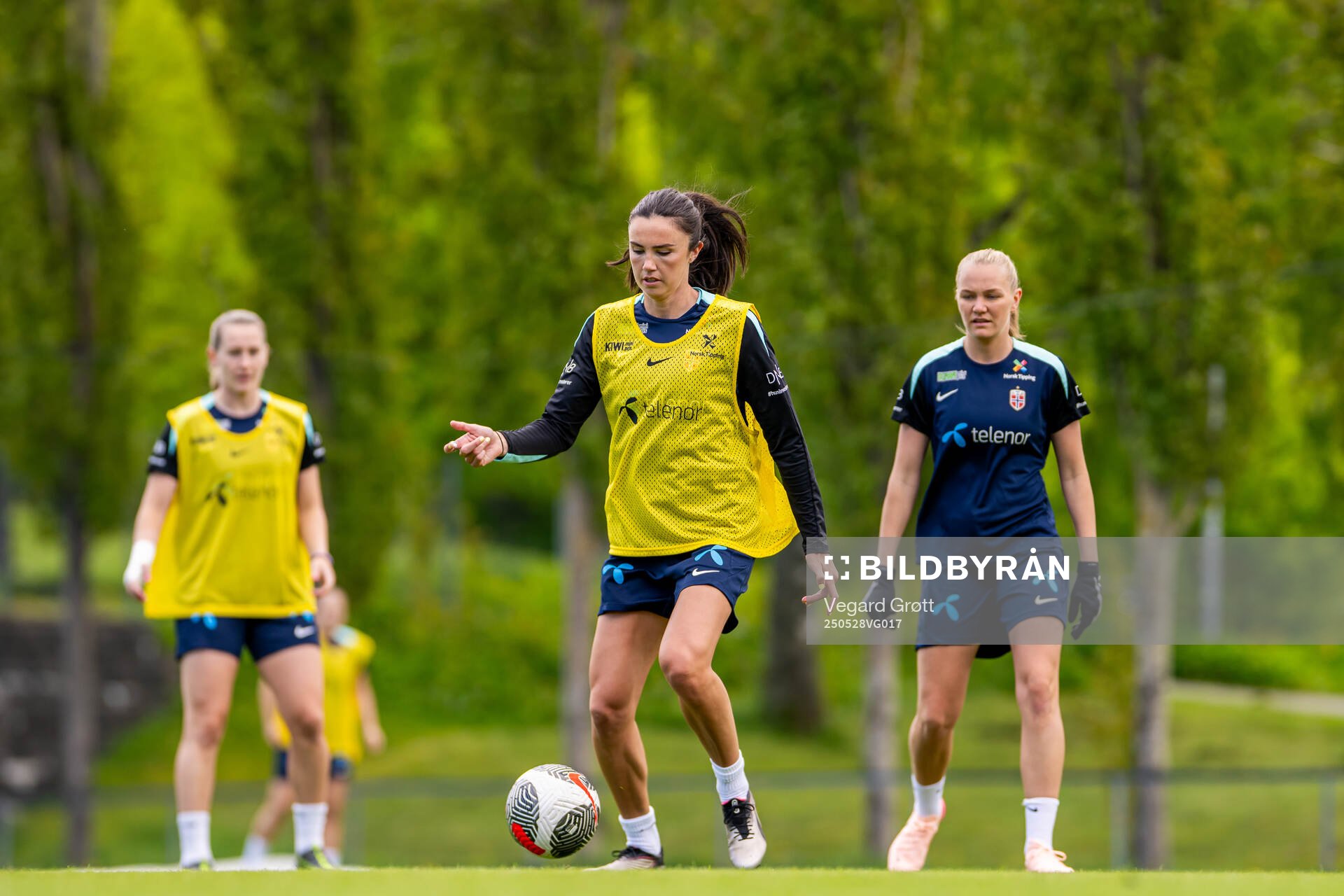 Ingrid Syrstad Engen and Frida Maanum of the Norwegian women's national football team during a training session on May 28, 2025 in Trondheim.