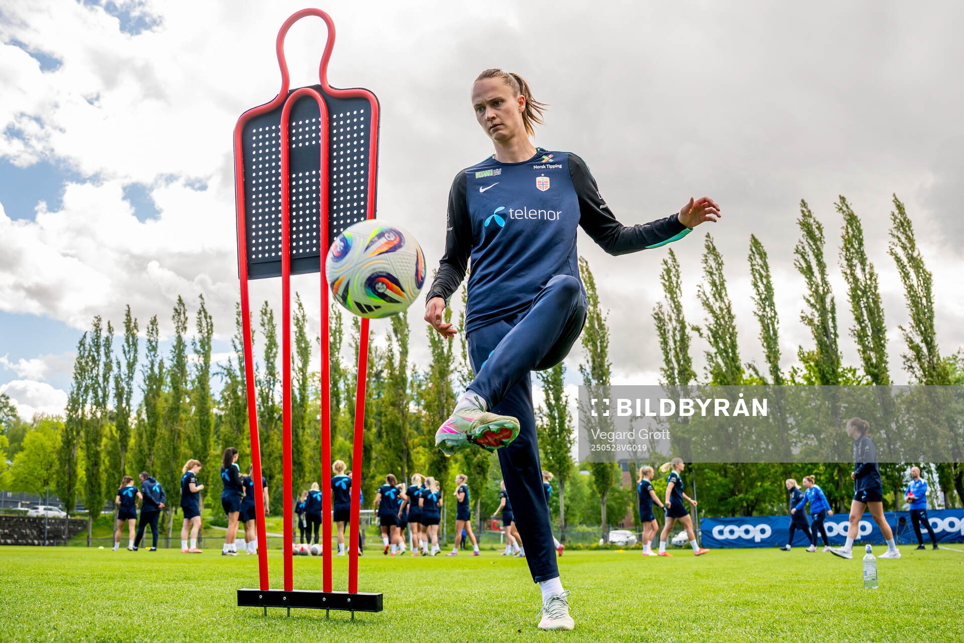 Caroline Graham Hansen of the Norwegian women's national football team during a training session on May 28, 2025 in Trondheim. 