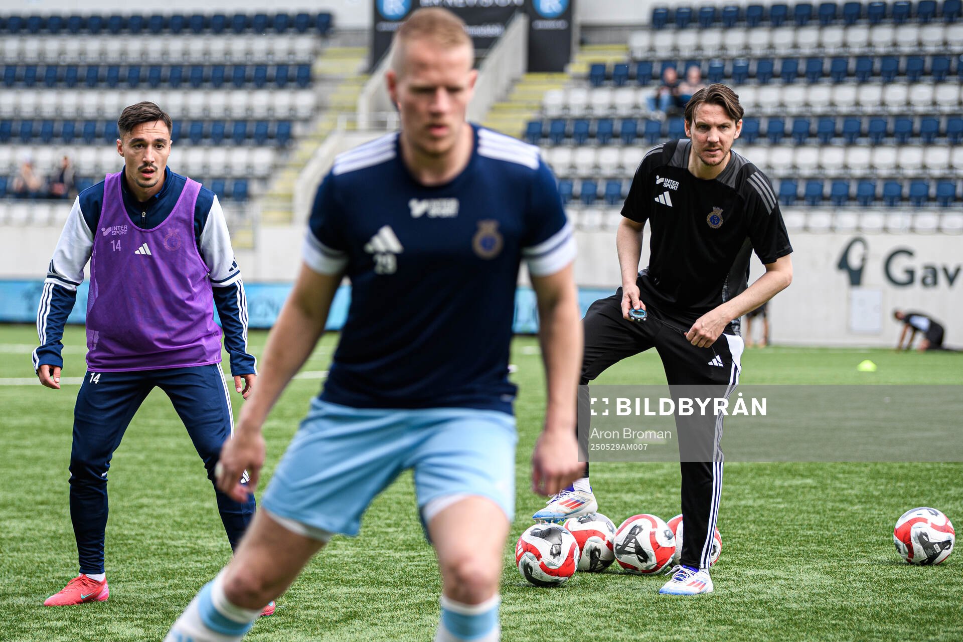 Gefles assisterande tränare Mattias Hall inför fotbollsmatchen i Ettan norra mellan Gefle och FC Stockholm den 29 maj 2025 i Gävle. 