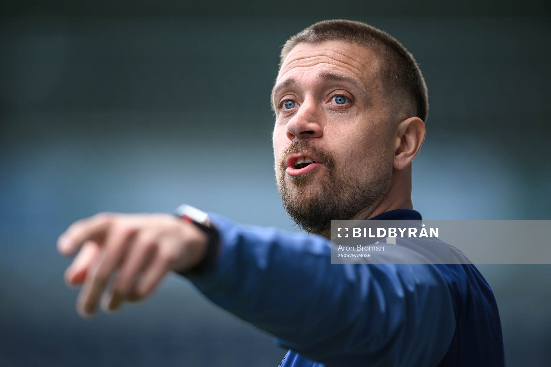 Gefles assisterande tränare Tim Markström under fotbollsmatchen i Ettan norra mellan Gefle och FC Stockholm den 29 maj 2025 i Gävle. 