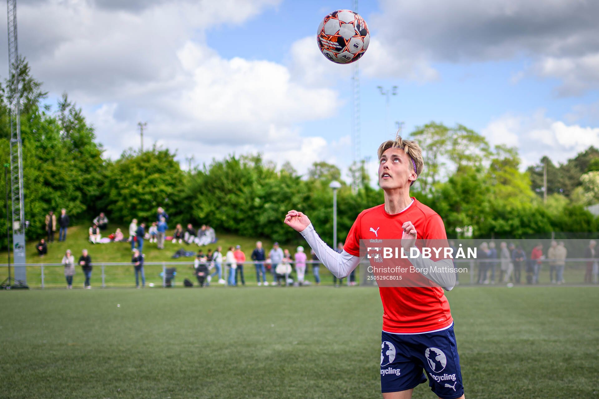 Åstorps Mio Johansson under fotbollsmatchen i Division 2 Västra Götaland mellan Åstorps FF och Astrio BK den 29 maj 2025 i Åstorp.