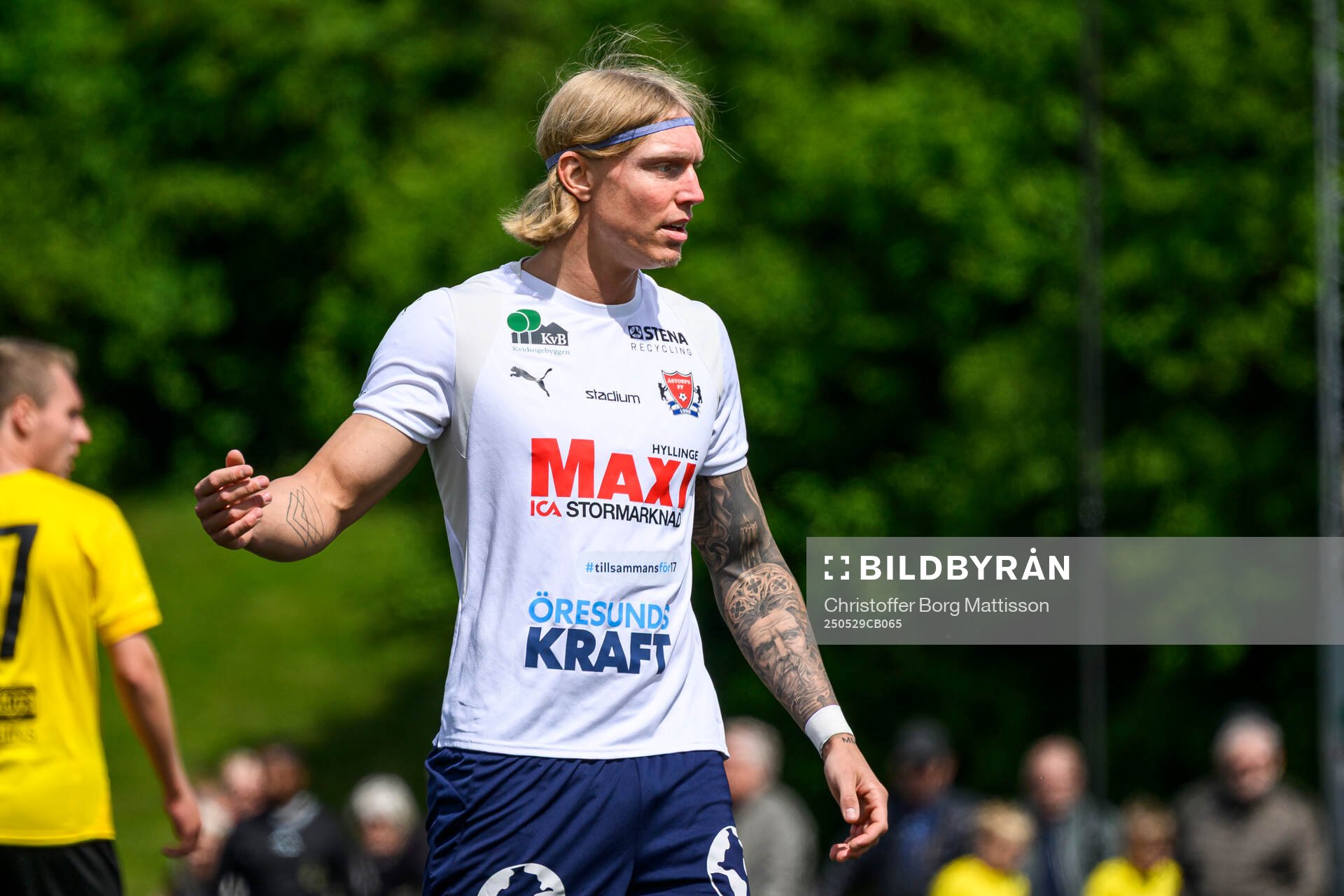 Åstorps Emil Persson under fotbollsmatchen i Division 2 Västra Götaland mellan Åstorps FF och Astrio BK den 29 maj 2025 i Åstorp. 